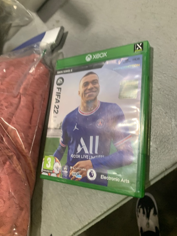 Photo 1 of FIFA 22 (Xbox Series X)