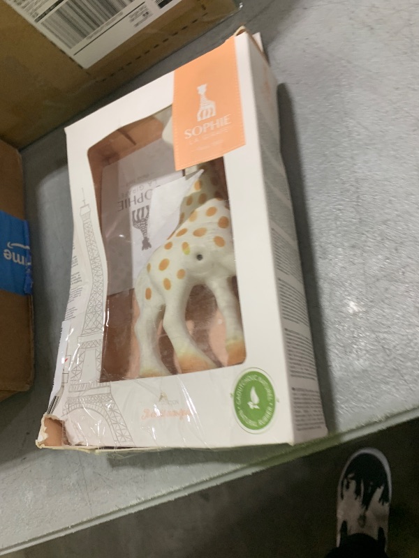 Photo 1 of Sophie la girafe | Handcrafted for 60 Years in France | Gift Ready Packaging | (616400) | Includes Authenticator Feature