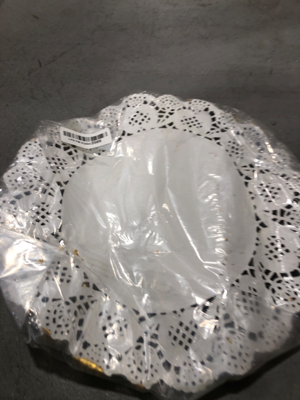 Photo 1 of MCEAST 100 Pack Round Gold Paper Doilies 13.5 Inches Lace Place Mats Rustic Scallop Doily Disposable Paper Table Pads for Food Cakes Crafts Party Weddings Tableware Decor