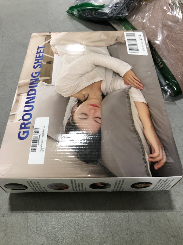 Photo 1 of Grounding Sheets California King Size,Earth Grounded Fitted Bed Sheet 10% Pure Silver Fiber + 90% Organic Cotton, Bed Grounding Kit with grounding Cord for Improved Sleep & Wellness(Beige,82"x72"x15")