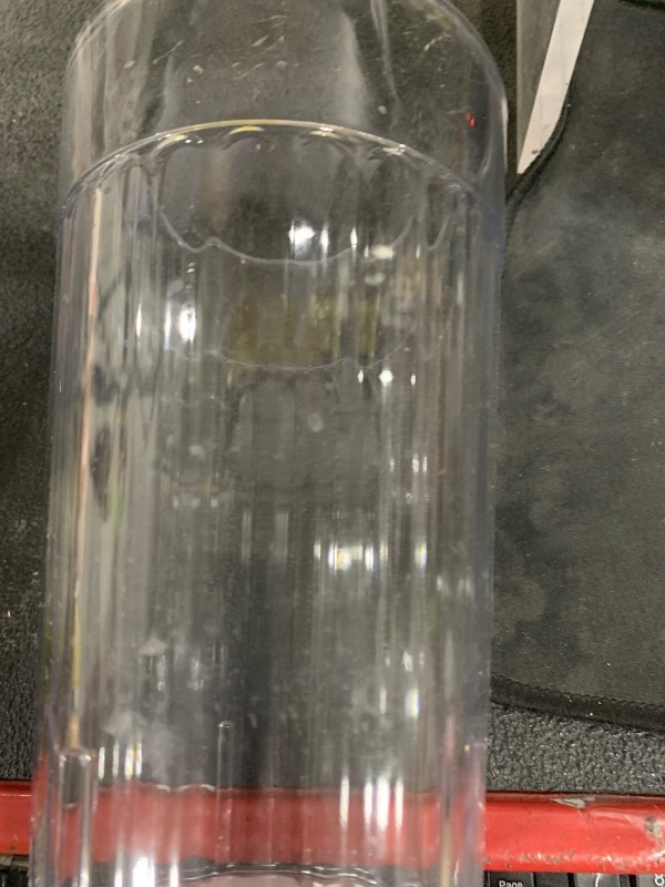 Photo 1 of Carlisle FoodService Products Bistro Tumbler Plastic Tumbler for Restaurants, Catering, Kitchens, Plastic, 32 Ounces, Clear