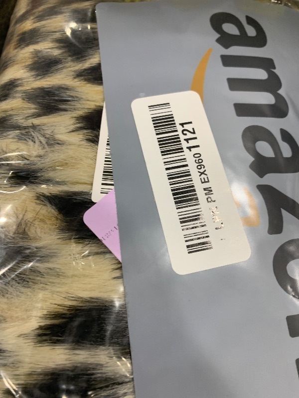 Photo 1 of Leopard Print Rug,Faux Cowhide,Artificial Carpet,Simulation Cowhide, Leopard, Tiger, Zebra, Cow Hide Mat Animal Print Area Rug Hide Faux Carpet (A) / 40x37inch,3.3x3.1ft