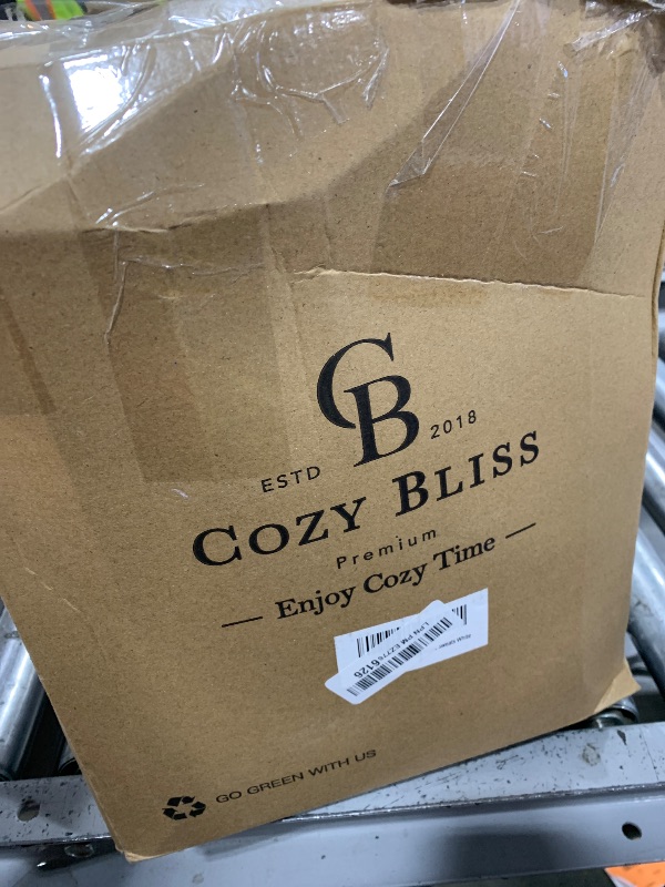 Photo 1 of Cozy Bliss Cooling Comforter Queen Size Seersucker Plaid, Q-Max 0.4 Reversible Lightweight Cooling Blanket, Breathable Silk Smooth Summer Bedding Quilt for Hot Sleepers Night Sweats White
