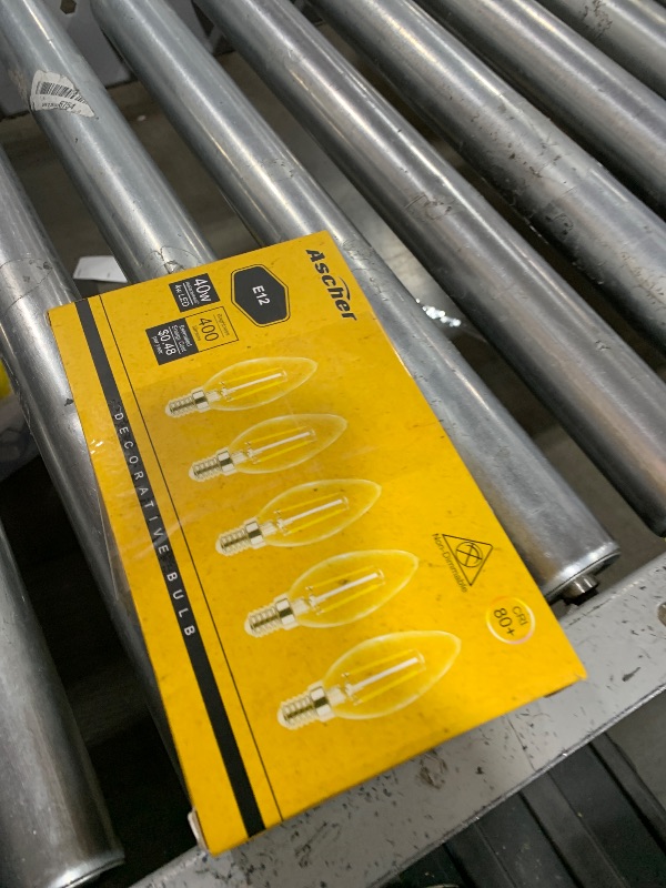 Photo 1 of 12-Pack Dimmable E12 LED Candelabra Bulbs 60W Equivalent, 2700K Soft Warm White, 600 Lumens B11 Candle Base 6W C35 LED Filament Vintage Light Bulbs, Clear Glass for Chandelier Ceiling Fan High CRI 90+