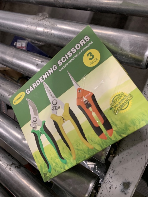 Photo 1 of Garden Pruning Shears 3 Pack Gardening Shears Garden Scissors Stainless Steel Plant Flower Scissors Clippers Pruning Shears tijeras de jardinería