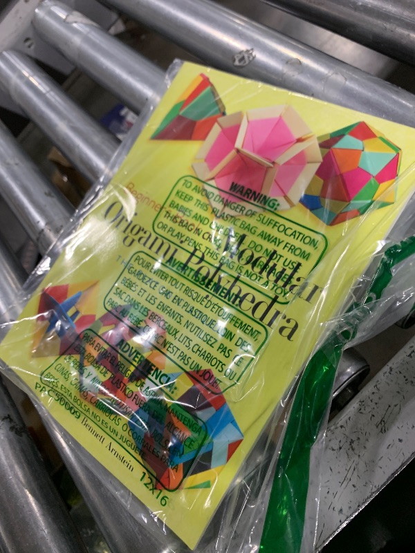 Photo 1 of Dover Beginner's Book of Modular Origami Polyhedra: The Platonic Solids