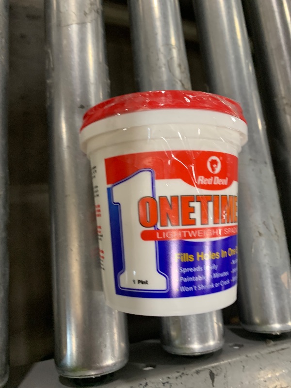 Photo 1 of Red Devil 0548 ONETIME Lightweight Spackle Wall Repair, Spackling for Holes Drywall, 1 Pint, White, Made in USA