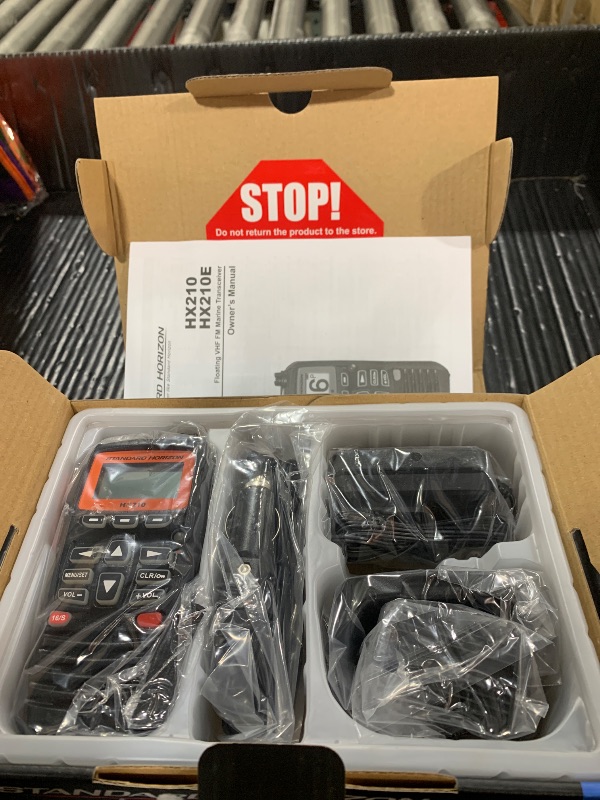 Photo 1 of Standard Horizon HX210 6W Floating Handheld Marine VHF Transceiver [HX210]