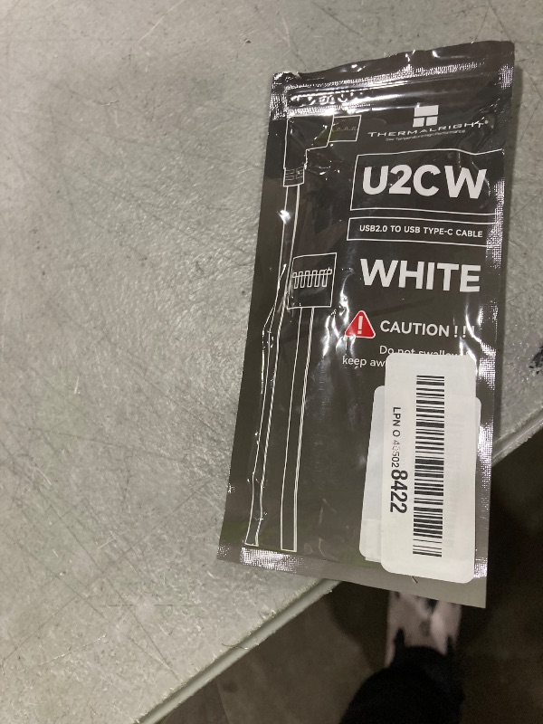Photo 1 of Thermalright Usb2.0 to USB Type-C Cable White for The Wiring of Water-Cooled Radiator Display Screen,Connection Cable for Fw Series Water-Cooled Radiator Display Screen