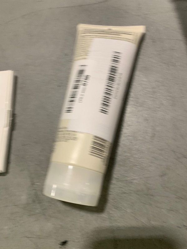 Photo 1 of Aveda Damage Remedy Daily Hair Repair | Leave-In Treatment for Damaged Hair | Detangler | Heat Protectant | 98% Naturally Derived*, 3.4 Fl Oz