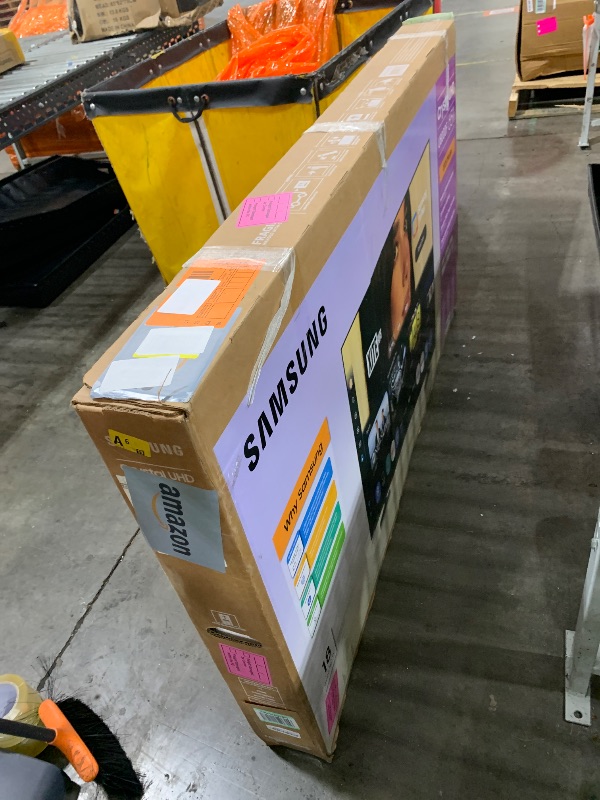 Photo 1 of ******FOR PARTS ONLY, SCREEN IS CRACKED NON FUNCTIONABLE Samsung 65-Inch Class Crystal UHD U8000F 4K Smart TV (2025 Model) Endless Free Content, Crystal Processor 4K, MetalStream Design, Knox Security, Alexa Built-in