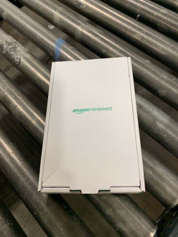 Photo 1 of Apple Watch Series 8 (GPS, 45mm) Midnight Aluminum Case with Midnight Sport Band (Renewed Premium)