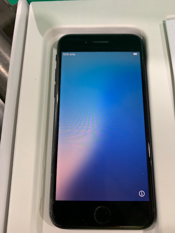 Photo 1 of Apple iPhone SE 3rd Gen, 128GB, Midnight - Unlocked (Renewed Premium)
