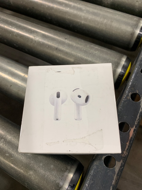 Photo 1 of SEE NOTES PICTURES………..Apple AirPods 4 Wireless Earbuds, Bluetooth Headphones, Personalized Spatial Audio, Sweat and Water Resistant, USB-C Charging Case, H2 Chip, Up to 30 Hours of Battery Life, Effortless Setup for iPhone