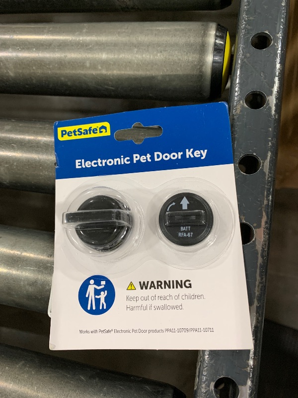 Photo 1 of PetSafe Electronic Pet Door Key for Electronic Doggie Door - Battery Operated - Provides Smart, Personalized Access for Your Dogs & Cats While Keeping Out Strays & Wildlife