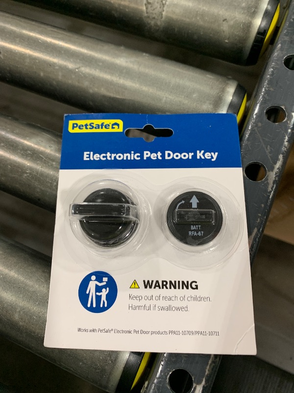 Photo 1 of PetSafe Electronic Pet Door Key for Electronic Doggie Door - Battery Operated - Provides Smart, Personalized Access for Your Dogs & Cats While Keeping Out Strays & Wildlife