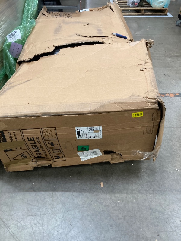 Photo 5 of Thule Motion 3 XXL Rooftop Cargo Box - 21cu ft Vehicle Cargo Box - Tool-Free mounting System - One-Handed Open and Close - 165lb Load Capacity - Locks Included - Aerodynamic Design