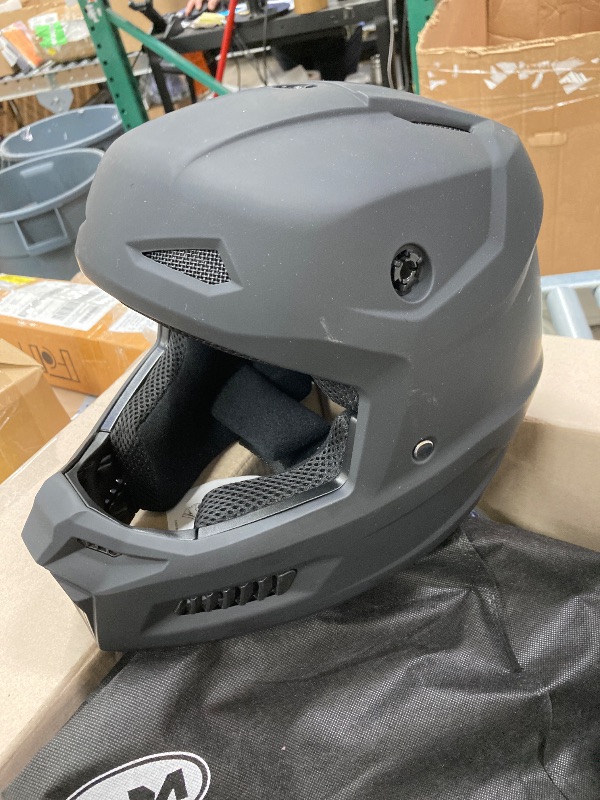 Photo 1 of ***MISSING PARTS SELLING AS IS***
ILM Youth Dirt Bike Helmets Kids ATV Helmet Motorcross BMX Off Road Motorbike with Goggles Gloves Mask DOT Model MT601Y (Matte Black, Youth-XLarge)
\***SOME SCUFFS/SCRATCHES, MISSING PARTS)***