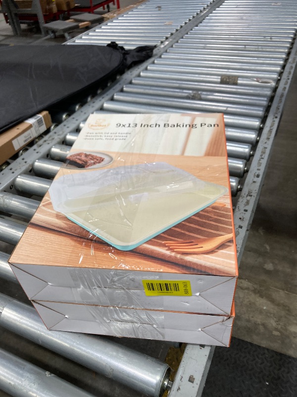 Photo 1 of ***2 PANS & LIDS INCLUDED***LIMICAR 9x13 inch Cake Pan with Lid, Nonstick Baking Pan with Covers and Handle, Versatile Sheet Cake Pan for Brownies, Casseroles, Lasagna,Easy Clean & Dishwasher Safe***2 PANS & LIDS INCLUDED***