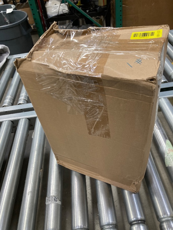 Photo 1 of ***(MISSING LIDS-SELLING AS IS)***
Domensi Pack 15 14.2 oz Soccer Plastic Cups and Straw Clear Reusable Cups and Straws tumbler for Birthday Sports Themed Party Supplies ***(MISSING LIDS-SELLING AS IS)***