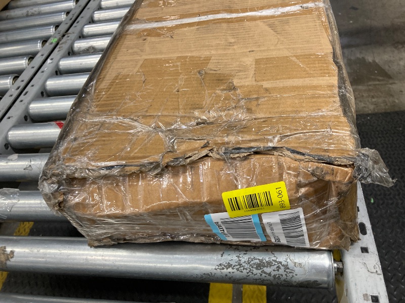 Photo 1 of **MISSING PARTS***VEVOR Pallet Forks, 4000 lbs Clamp on Pallet Forks, 60" Total Length Heavy Duty Pallet Forks, Tractor Bucket Forks for Tractor Attachments, Skid Steer, Loader Bucket