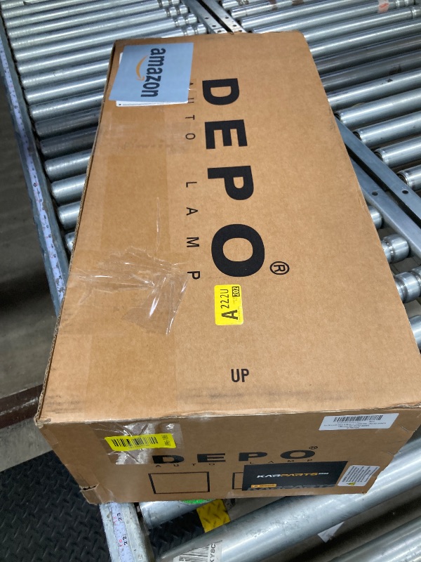 Photo 1 of ***(DAMAGE - SELLING AS IS )*** For Nissan Versa Rear Tail Light 2012-2019 Passenger Side Sedan For NI2801194 | 26550-3AN0A