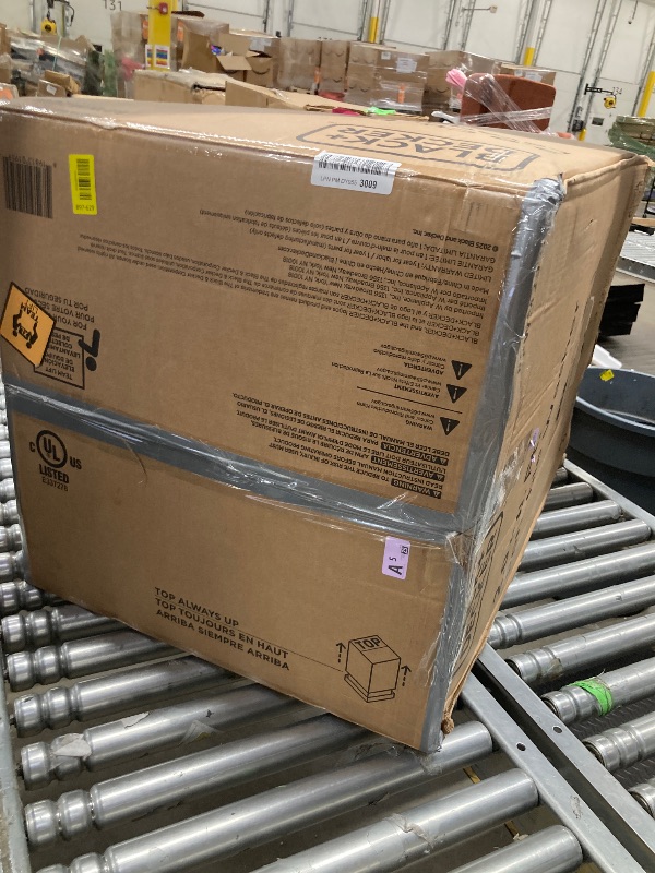 Photo 3 of BLACK+DECKER Small Portable Washer, Washing Machine for Household Use, Portable Washer 2.0 Cu. Ft. with 6 Cycles, Transparent Lid & LED Display