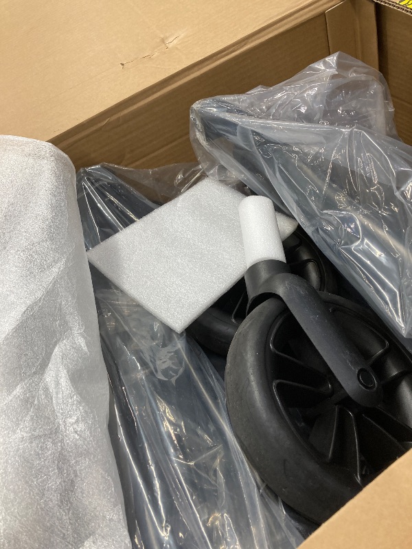 Photo 1 of *******MISSING PARTS*****JUST BRING THE CAR**********Pivot Xpand Modular Travel System with LiteMax Infant Car Seat with Anti-Rebound Bar (Ayrshire Black)