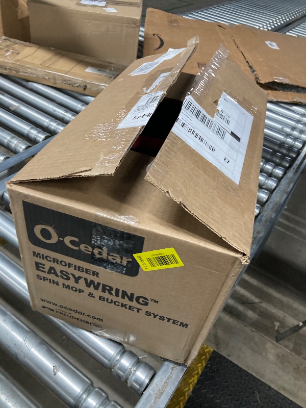 Photo 1 of *******missing parts****** O-Cedar EasyWring Microfiber Spin Mop, Bucket Floor Cleaning System, Red, Gray, Standard