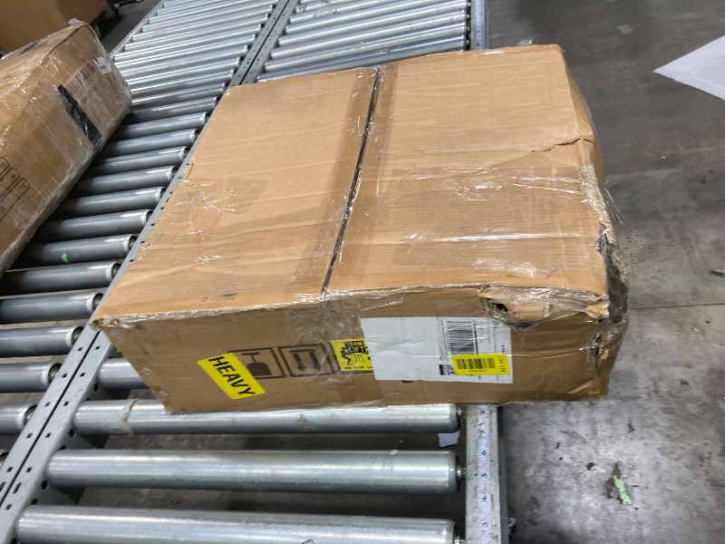 Photo 1 of ***It is used, it is missing a part and it is not known if it works 100%.****HAWK BROTHER K620888 K620889 Front Lower Control Arm w/Ball Joints Assembly Replacement for 2007-2016 Chevrolet Silverado 1500 GMC Sierra 1500 Tahoe Suburban Yukon Avalanche 07-1