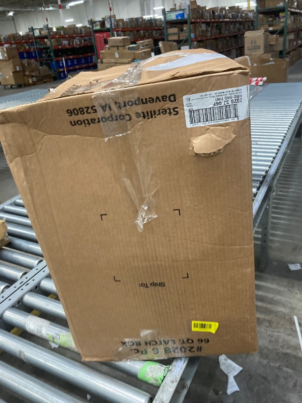 Photo 1 of ***It is used, it is missing a part and it is not known if it works 100%.****It is used, it is missing a part and it is not known if it works 100%.***Hoffree Gaming Chair with Speakers Gamer Chair with Footrest and Massage Reclining Video Game Chair with