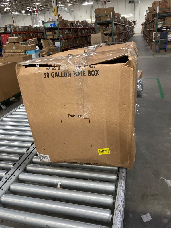 Photo 1 of ****It is used, it is missing a part and it is not known if it works 100%.***Hoffree Massage Office Chair with Heat Home Office Desk Chair with Retractable Footrest High Back Executive Leather Chair Reclining Office Chair with Lumbar Back Support for Offi