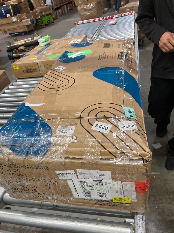 Photo 1 of ***It is used, it is missing parts and it is not known if it is 100% functional.****Homall Vanity Desk with Mirror, LED Lights & Power Outlet, Makeup Vanity Table with 7 Drawers & Shelves for Girls and Women, White