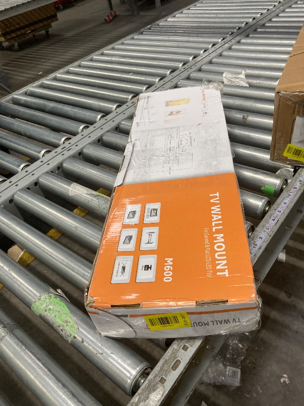 Photo 1 of **It is used, it is missing a piece and it is not known if it is 100% functional.*****ull Motion TV Wall Mount Bracket for 32-80 inch TVs, Articulating Arms with Swivel Tilt Extension, Holds Up to 132lbs, Max VESA 600x400mm