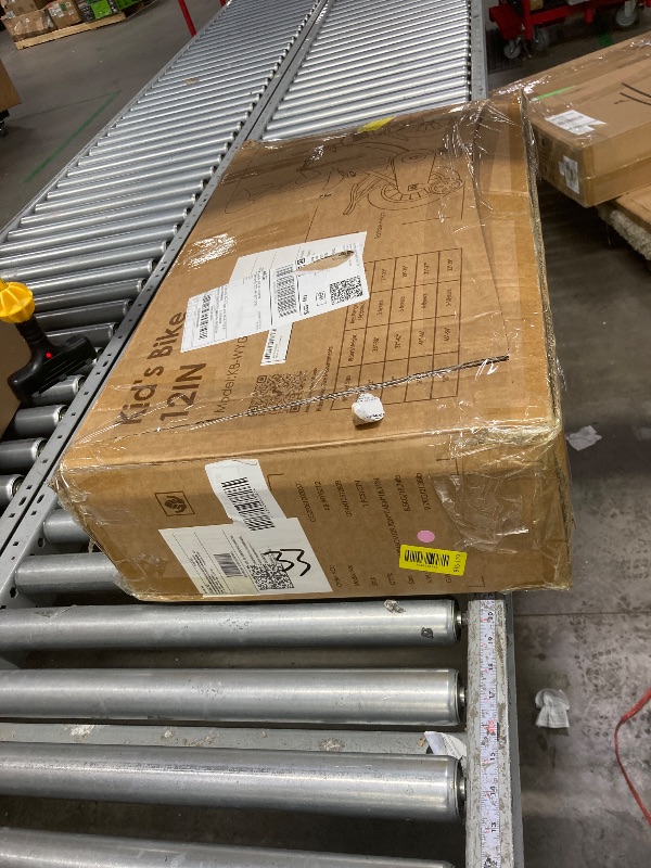 Photo 1 of **It is used, it is missing a piece and it is not known if it is 100% functional.****Naipo 12 Inch Kids Bike Boys Girls, Kid's Bikes with Training Wheels, Children Bicycle for Kids and Toddler Gift, Pin