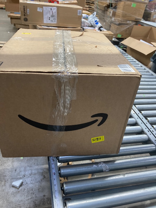 Photo 1 of **THIS IS USED AND MISSING PARTS AND IT IS NOT KNOWN IF IT WORKS 100%****Graco SnugRide 35 Lite LX Infant Car Seat