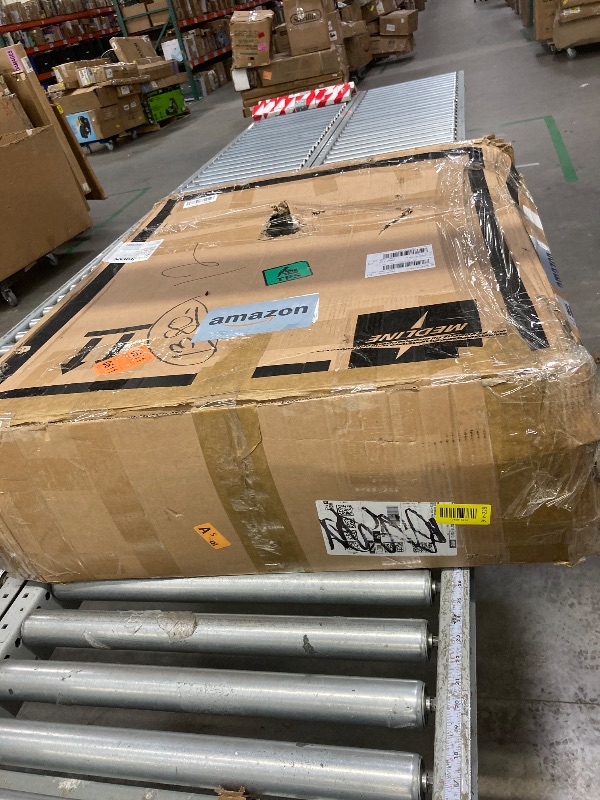 Photo 1 of ****USED, MISSING PARTS AND IT IS NOT KNOWN IF IT WORKS AT 100%***Medline Heavy Duty Transport Chair supports up to 500 lbs., Bariatric Transport Wheelchair, 22" W x 18" D seat, Blue Frame