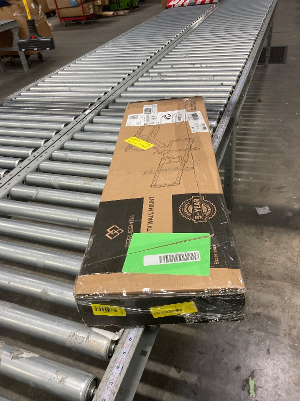 Photo 1 of *7**It is used, it is missing a part and it is not known if it works 100%.***monTEK Heavy Duty XXL Full Motion TV Wall Mount for 60-120 inch Extra Large TVs, Holds 265 lbs, Max VESA 900x600, 27.7" Extension, Swivel & Tilt, Preassembled, Fits 12–24" Studs,