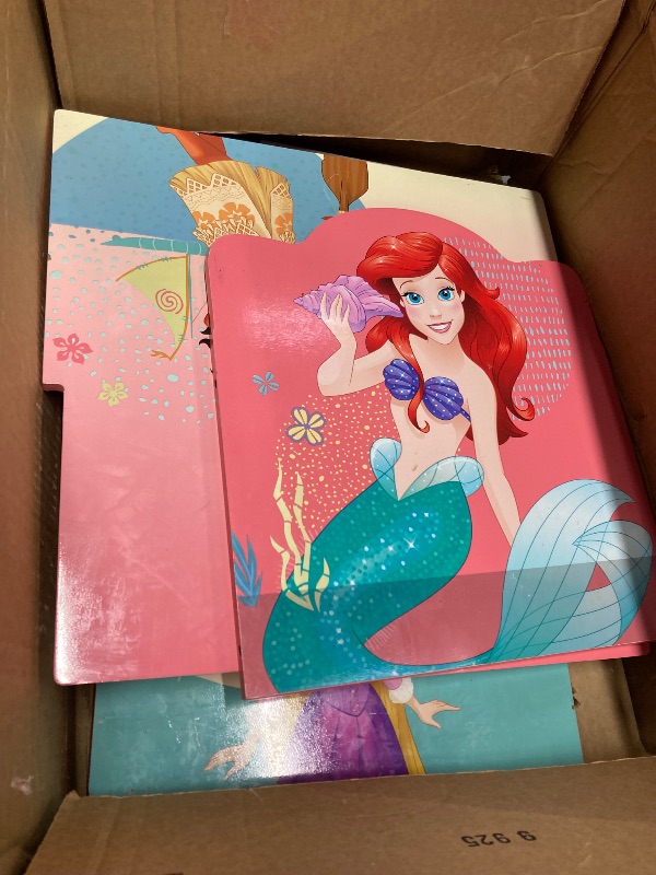 Photo 1 of *Scratches* Delta Children Chai, Princess theme