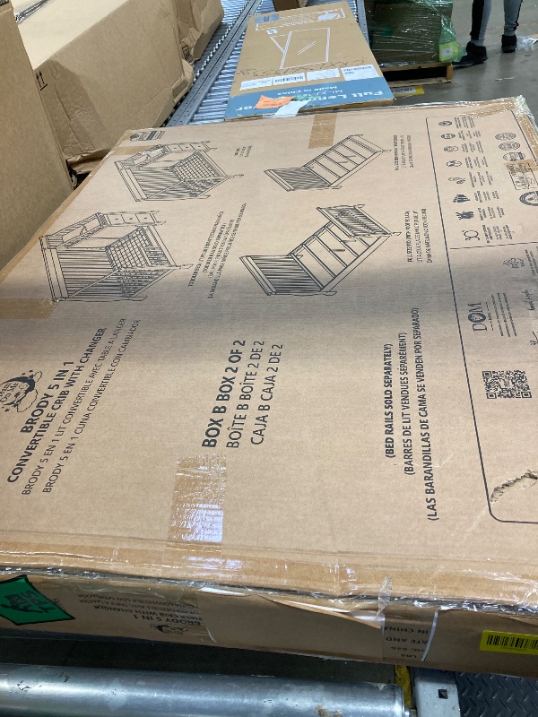 Photo 1 of ***BOX 2/2***
Dream On Me Brody 5-in-1 Convertible Full-Size Baby Crib & 3-Drawer Changer in Natural, Pinewood, GreenGuard Gold & JPMA, 1” Changer Pad, 3 Mattress Heights, Converts to Toddler & Full Size Bed