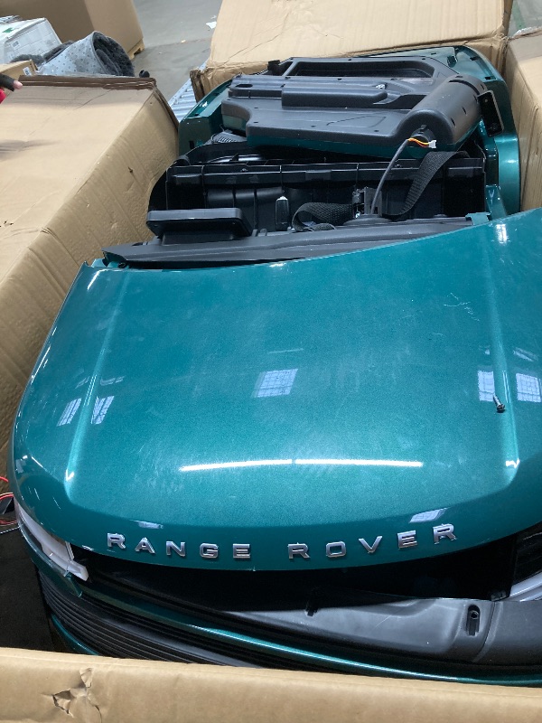 Photo 1 of ***MAJOR DAMAGE***Hetoy 24V 2-Seater Licensed Land Rover Ride On Car Toy w/Parent Remote Control, 3 Speeds, Wireless Music, MP3 Player, Electric Car for Kids Ages 3+,GREEN