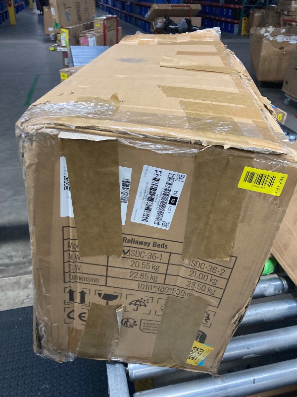 Photo 1 of **used***VEVOR Rollaway Bed, 38 in x 75 in Folding Bed with 4 in Mattress, Twin Size Foldable Bed with Sturdy Metal Frame & Memory Foam Mattress, Portable Twin Roll Away Bed with Mattress, for Adults, Guest