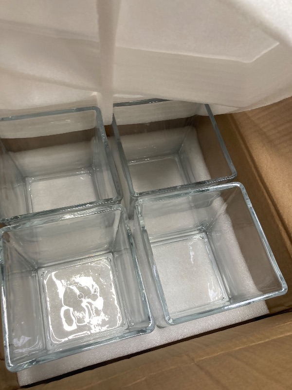 Photo 1 of 4 Pieces Cube Glass Vase Square Glass Cube Vase 6 x 6 x 6 Inch Clear Decorative Glass Cubes Clear Elegant Floral Accent Container Floating Candle Holders for Flower Planter Wedding Centerpieces