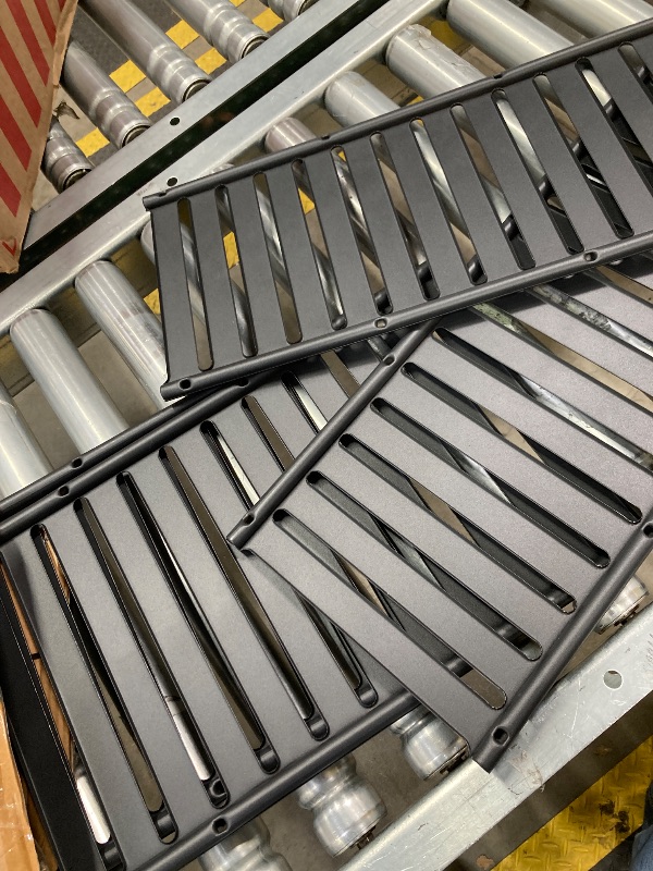 Photo 1 of ***(PARTS ONLY -SELLING AS IS)***
Plant Stand, 4 Tier Metal Plant Stand Flower Pots Holder Storage Shelf, Flower Stand Plant Display for Indoors and Outdoors, Metal, Black