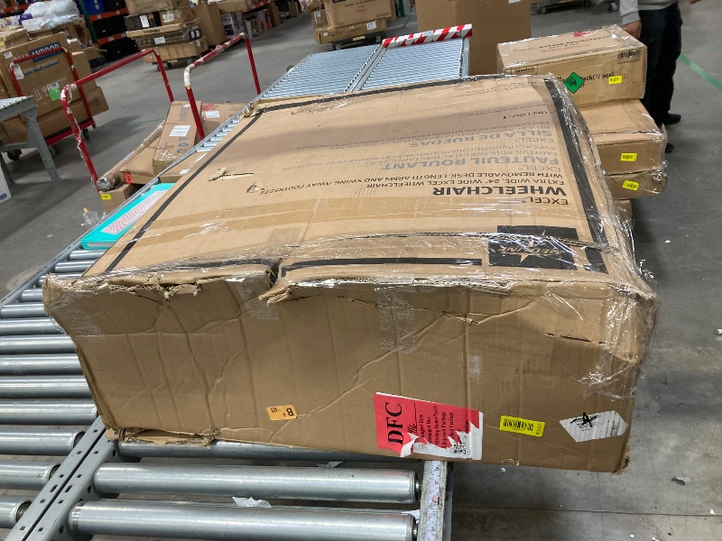 Photo 1 of ***It is used, it is missing a piece and it is not known if it works at 100%.**Medline Excel Extra-Wide Bariatric Wheelchair For Adults and Seniors with 24" Wide Seat, Supports up to 500 lbs
