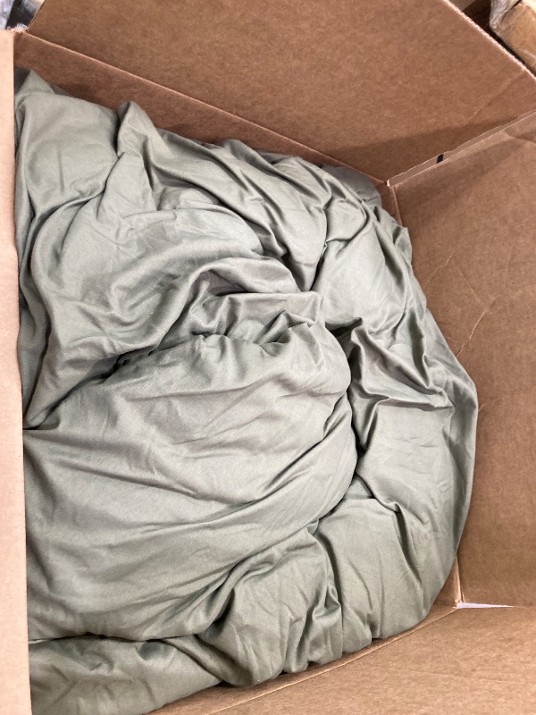 Photo 1 of ***used***Luxlovery Olive Green Comforter Set Queen Army Green Bedding Comforter Set Blanket Quilts Avocado Breathable Soft Minimalist Comforters Set for Women Men