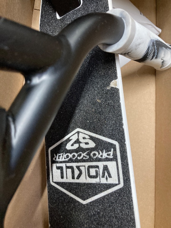 Photo 1 of **It is missing a part, is used, and it is not 100% certain.***VOKUL Pro Stunt Scooter with Stable Performance - Best Entry Level Trick Freestyle Pro Scooter for Age 6 Up Kids,Boys,Girls(Black/White)