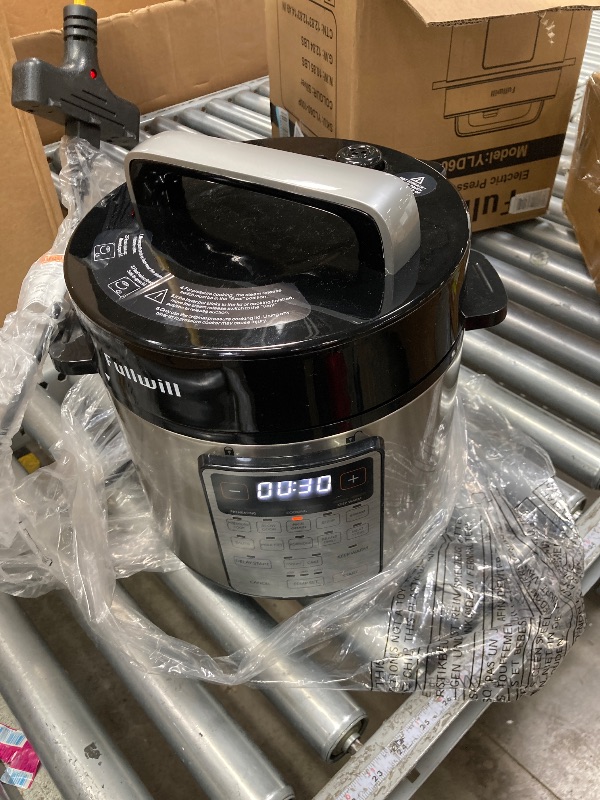 Photo 1 of ***It is used, it is missing a piece and it is not known if it works at 100%.**Fullwill Electric Pressure Cooker Uni 6qt, 9-in-1 Multi-Functional Slow Cooker, Rice Cooker, Yogurt Maker, Cake Maker, Sauté Pan, Steamer, Food Warmer, Soup Maker
