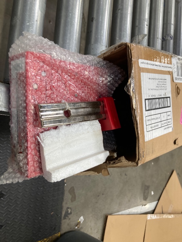 Photo 1 of **One clamp is bent**JET 70460-2 60" Parallel Clamp (2-Pack)