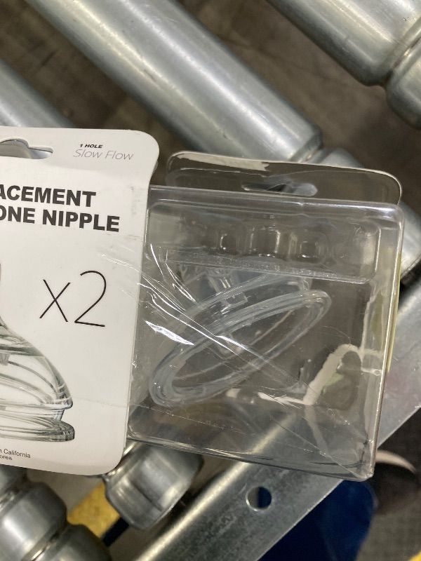 Photo 1 of ***OPEN -MISSING ONE -SELLING AS IS*** Comotomo Replacement Nipples, Slow Flow (0-3 Months) - 2 Count, 3 Packs